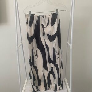 Elegant Black and White Pleated Skirt